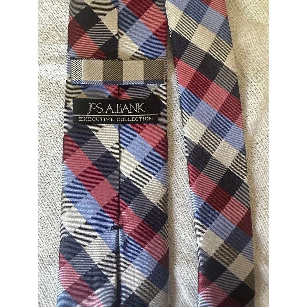 Jos A Bank Executive Collection Men’s Necktie Red Blue Diamond Check Plaid Tie